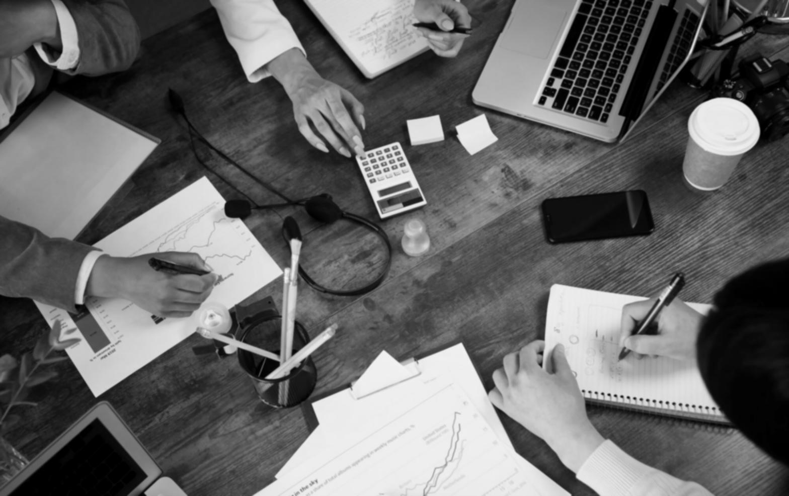 Professionelle Finanzanalyse und Beratung